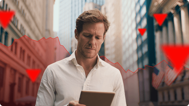 ZnepokojenÃ½ investor drÅ¾iaci tablet na Wall Street, s ÄervenÃ½m klesajÃºcim grafom akciÃ­ a varovnÃ½mi signÃ¡lmi, ktorÃ© predstavujÃº poklesy na finanÄnÃ½ch trhoch a hospodÃ¡rske krÃ­zy.