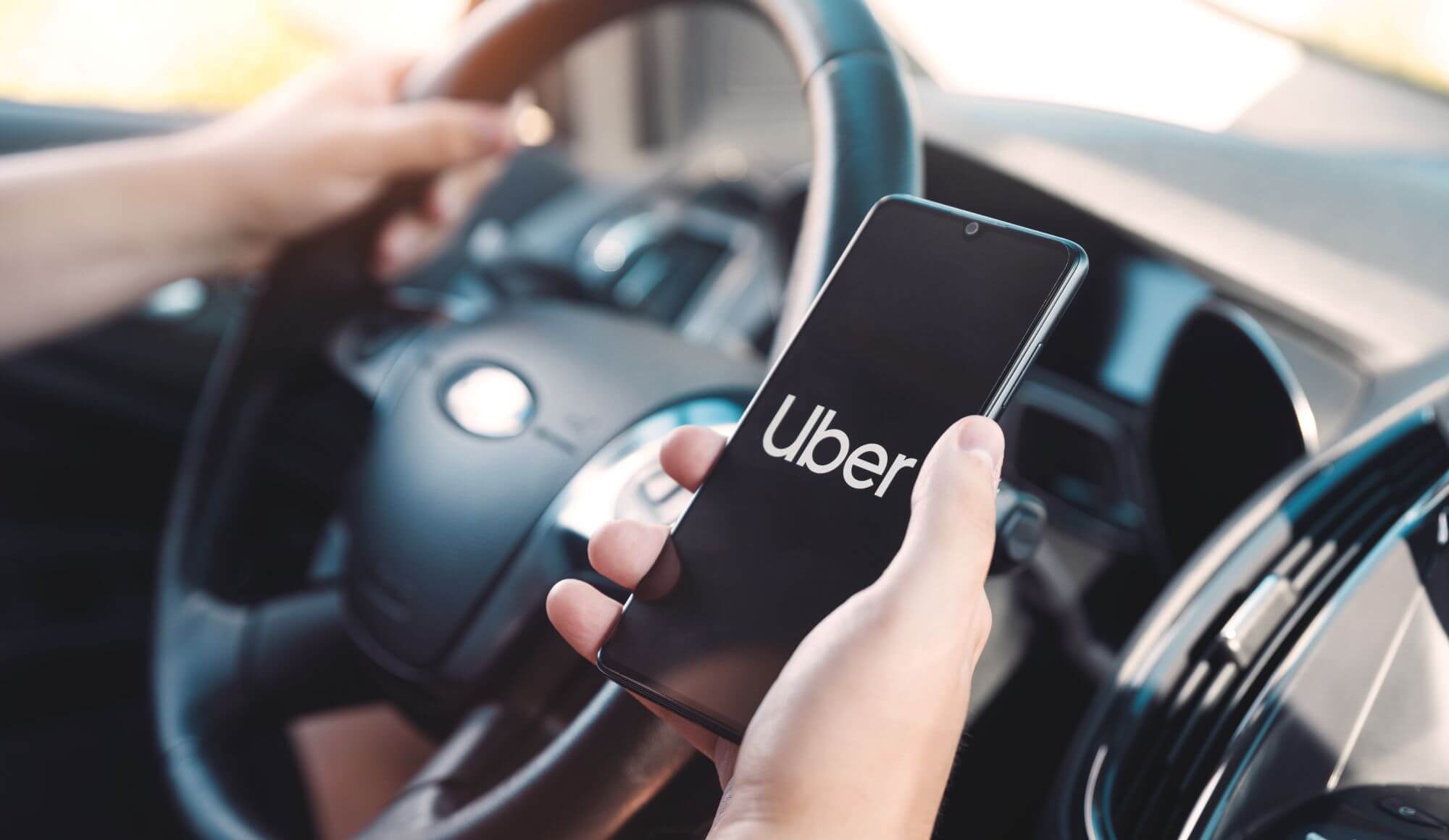 Imagen de un coche de Uber