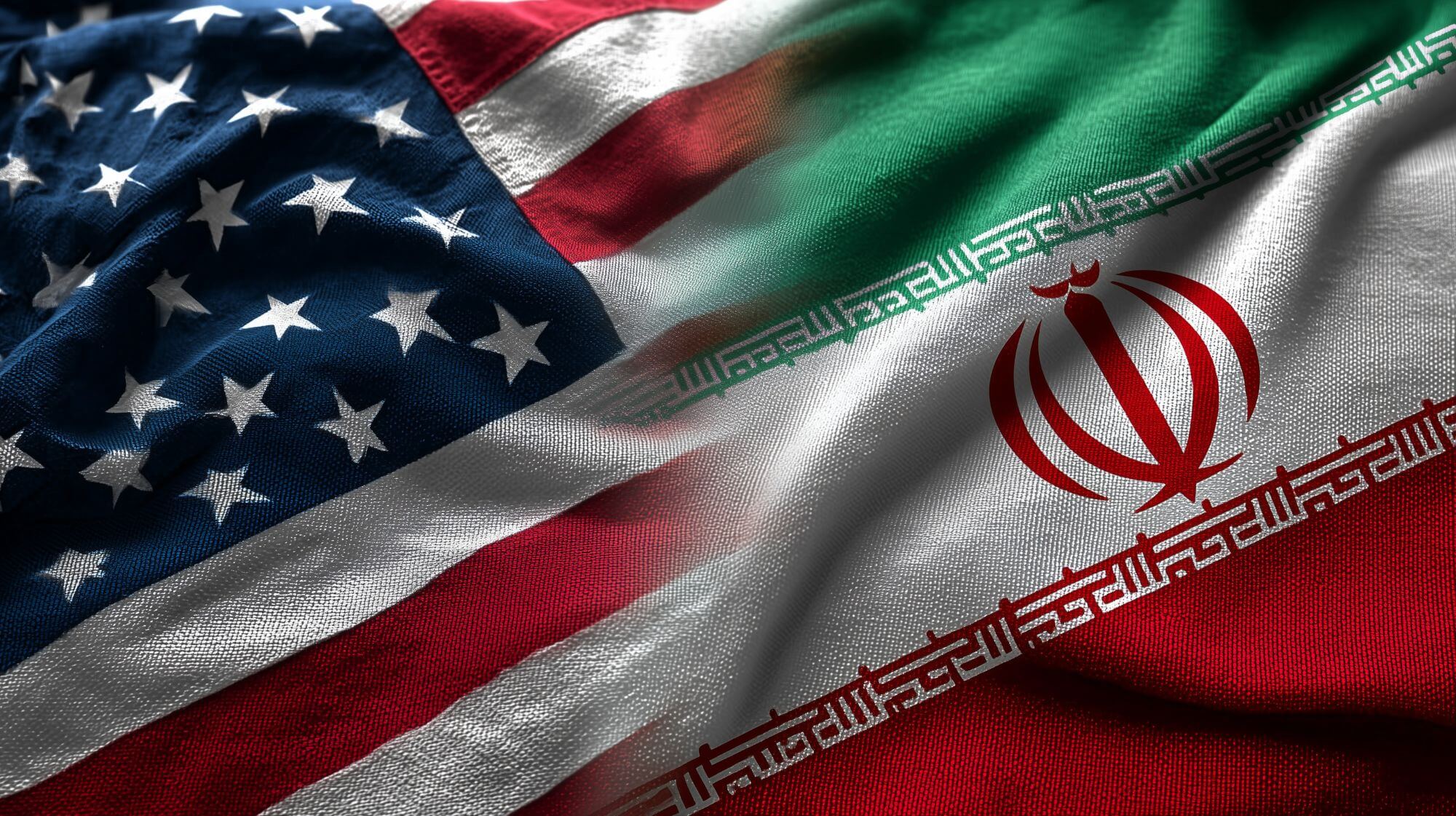 Imagen con las banderas de Estados Unidos e IrÃ¡n