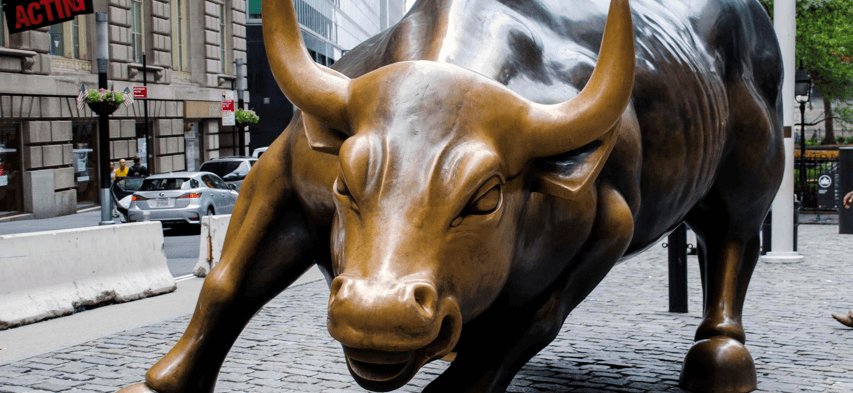 Imagen de un toro en un artÃ­culo sobre el Nasdaq 100