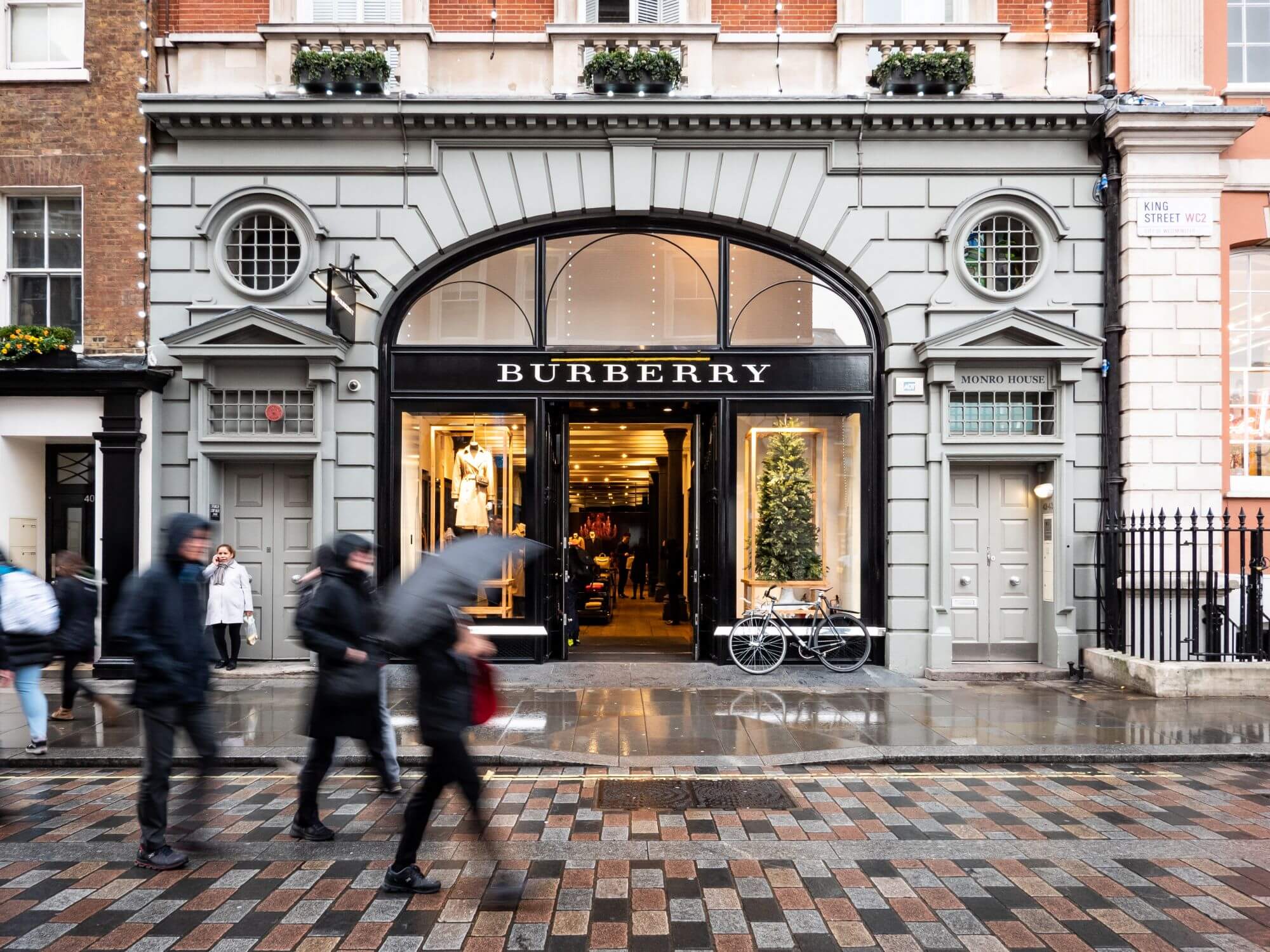 Imagen de una tienda de Burberry