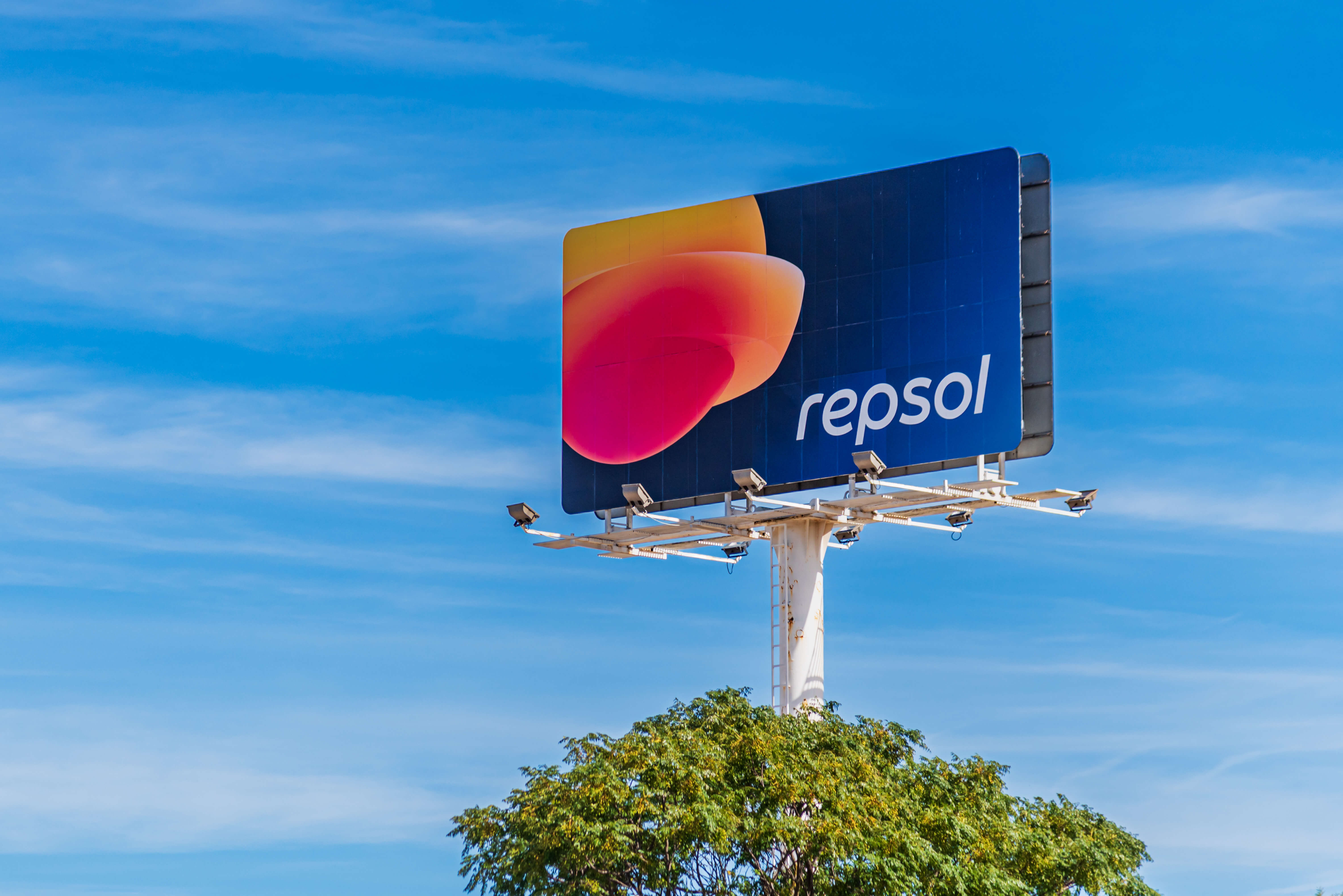 Cartel de Repsol