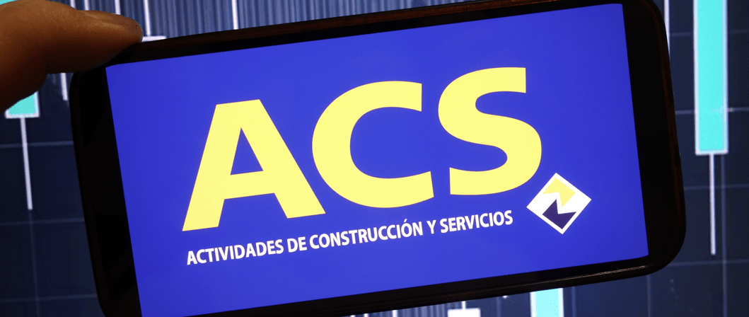 Imagen de un mÃ³vil en el que se lee ACS