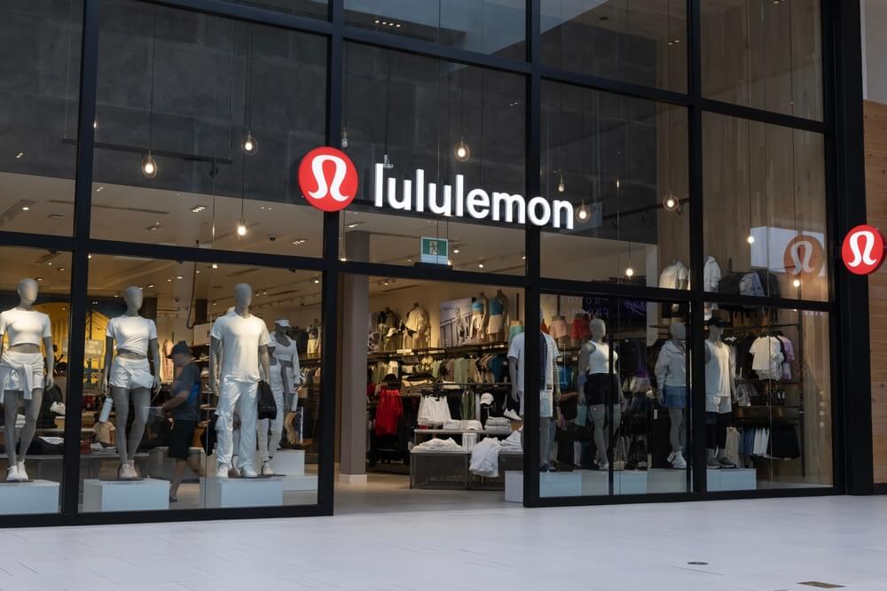 una tienda lululemon