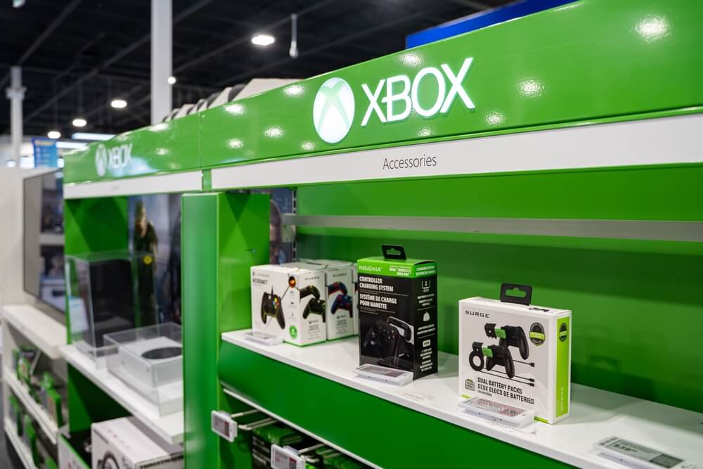 VisualizaciÃ³n de los accesorios de juego de Xbox en la tienda