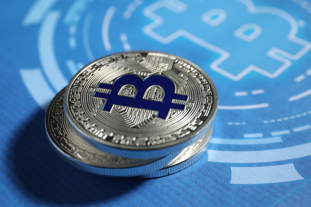 algunas monedas de bitcoin